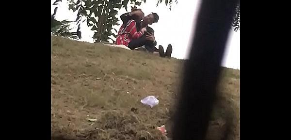  Indian teen bf sucking boob in park